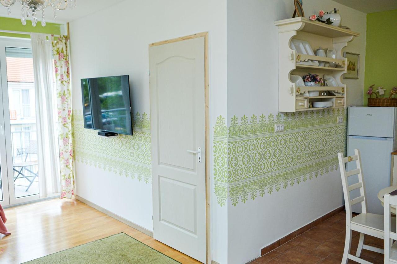 Romantic Apartman Hajduszoboszlo Ngoại thất bức ảnh