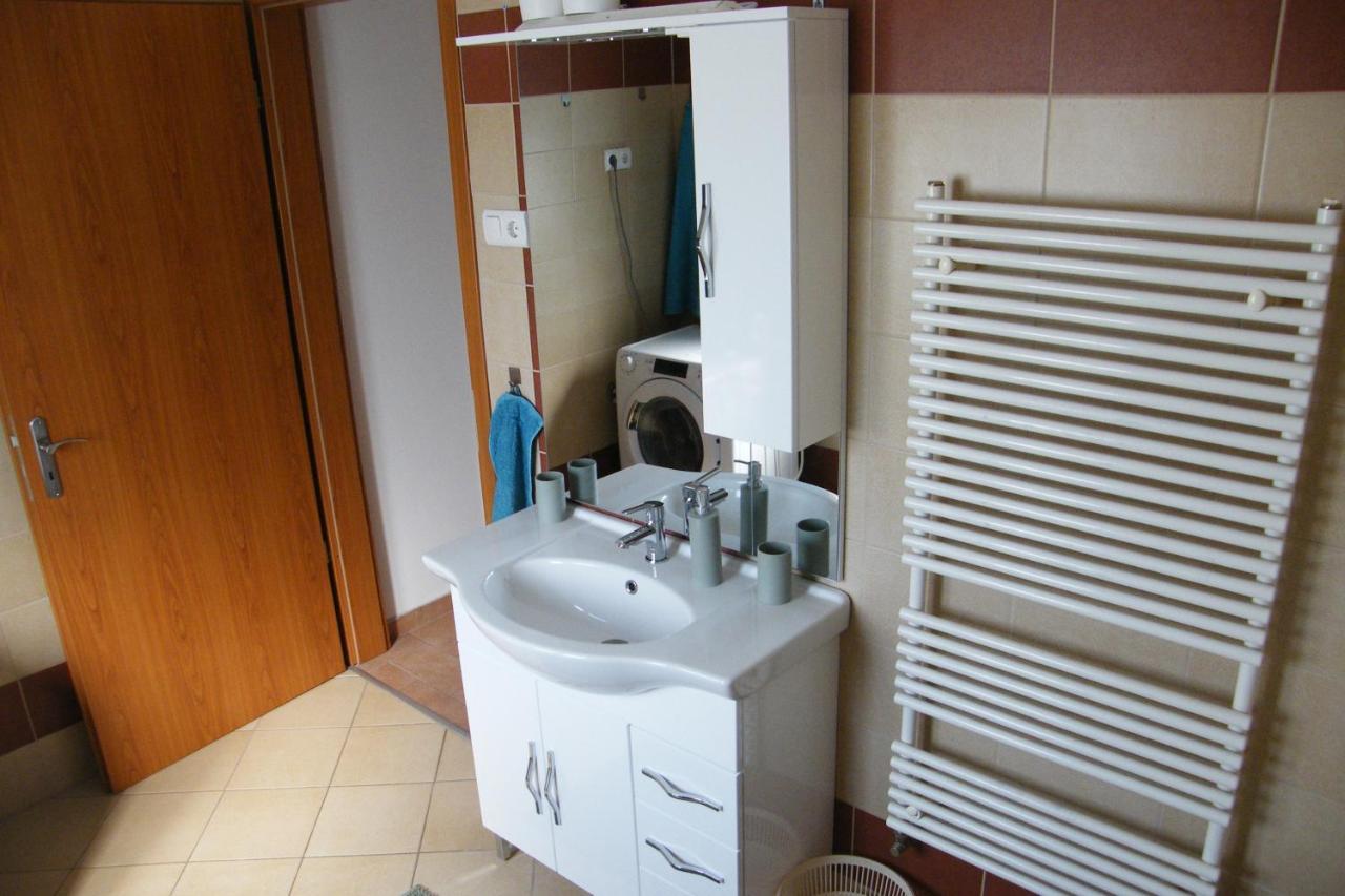 Romantic Apartman Hajduszoboszlo Ngoại thất bức ảnh