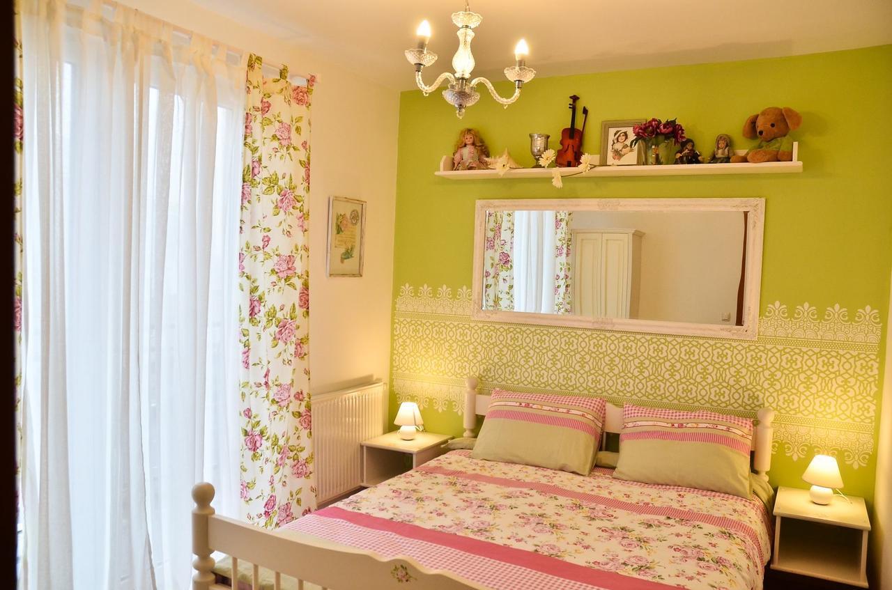 Romantic Apartman Hajduszoboszlo Ngoại thất bức ảnh