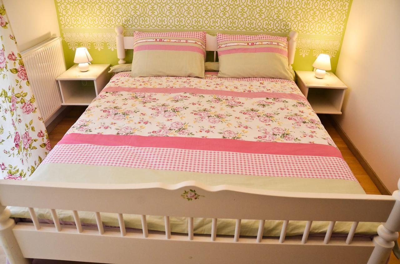 Romantic Apartman Hajduszoboszlo Ngoại thất bức ảnh