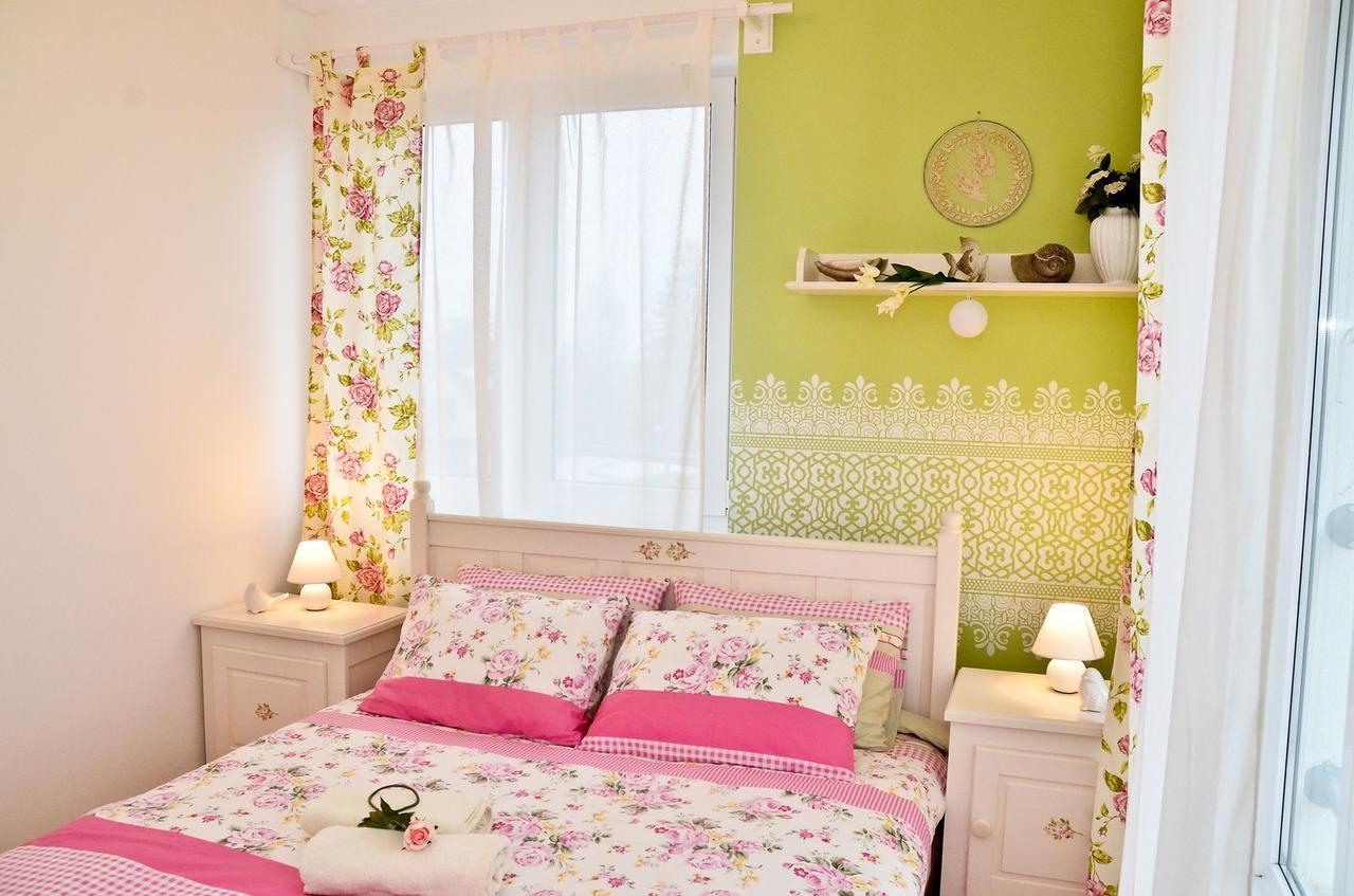 Romantic Apartman Hajduszoboszlo Ngoại thất bức ảnh