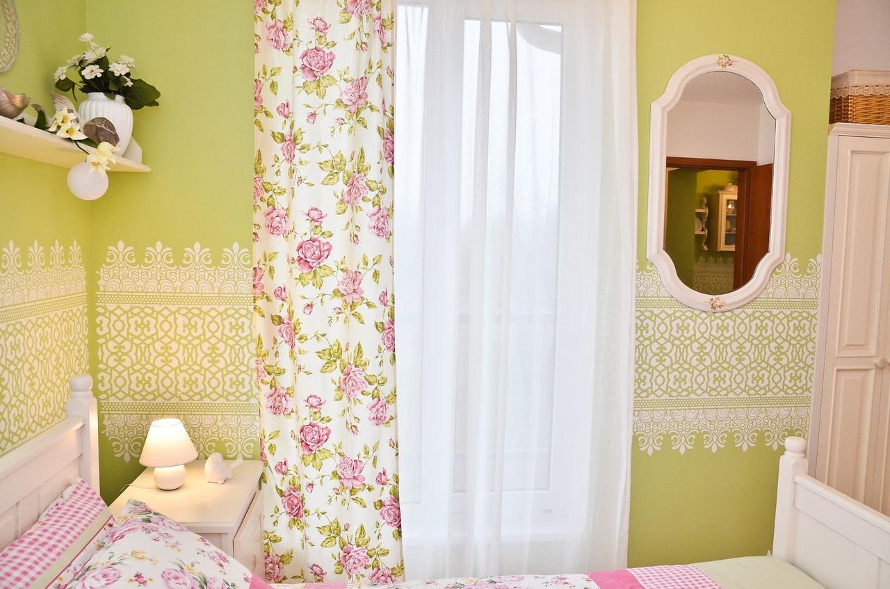 Romantic Apartman Hajduszoboszlo Ngoại thất bức ảnh