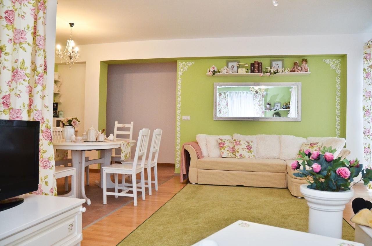 Romantic Apartman Hajduszoboszlo Ngoại thất bức ảnh