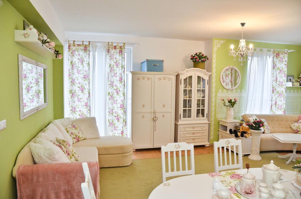 Romantic Apartman Hajduszoboszlo Ngoại thất bức ảnh
