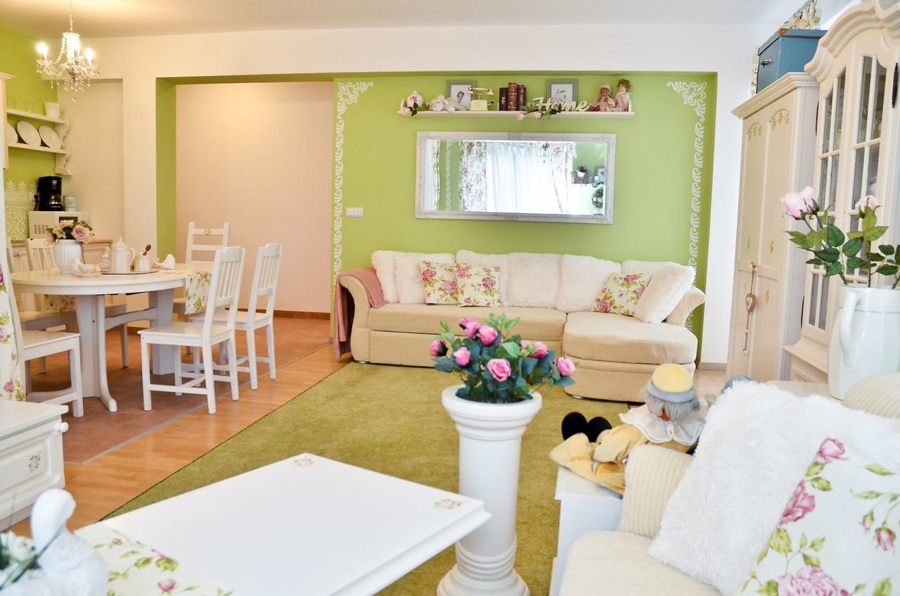Romantic Apartman Hajduszoboszlo Ngoại thất bức ảnh