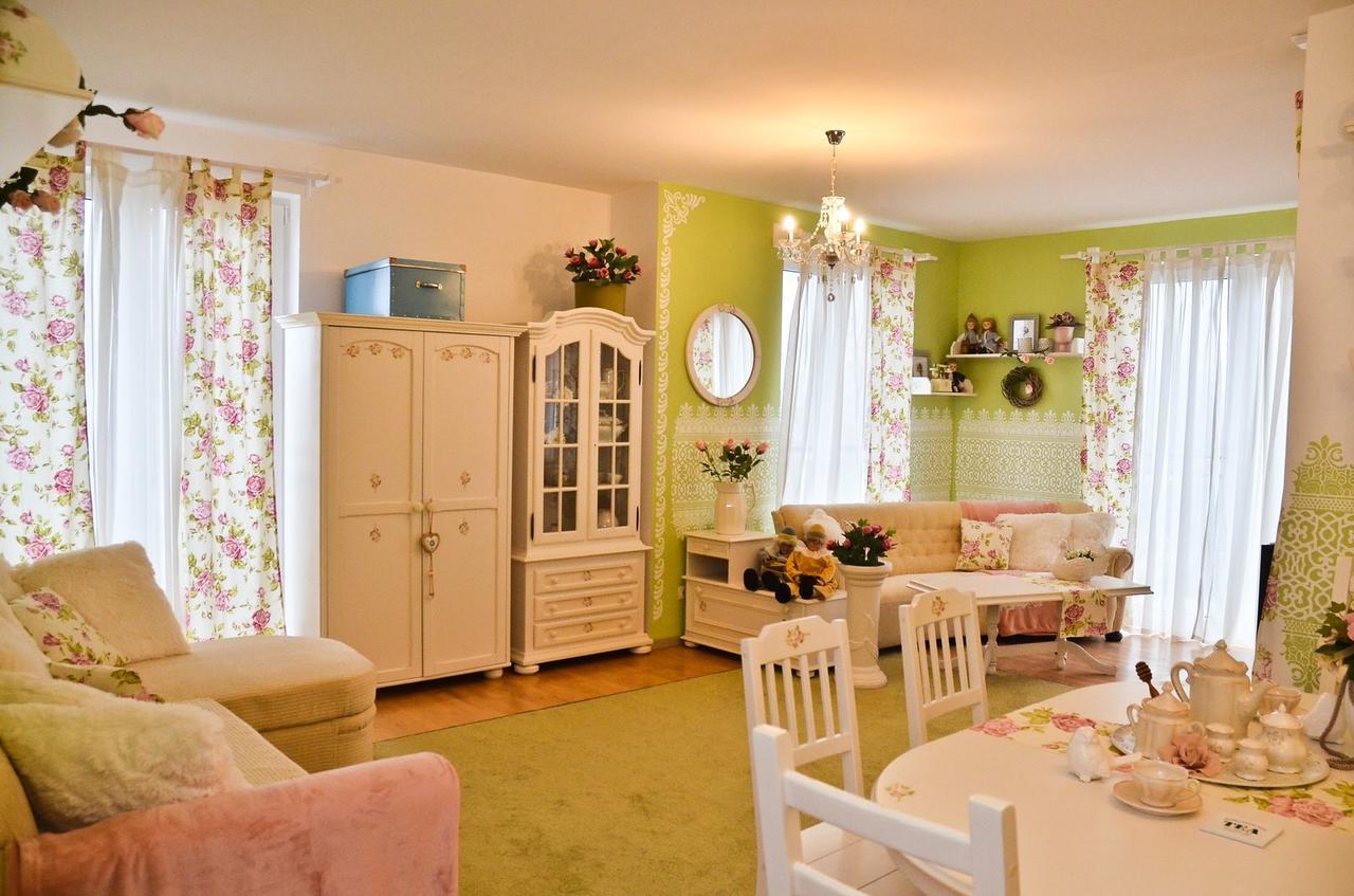 Romantic Apartman Hajduszoboszlo Ngoại thất bức ảnh