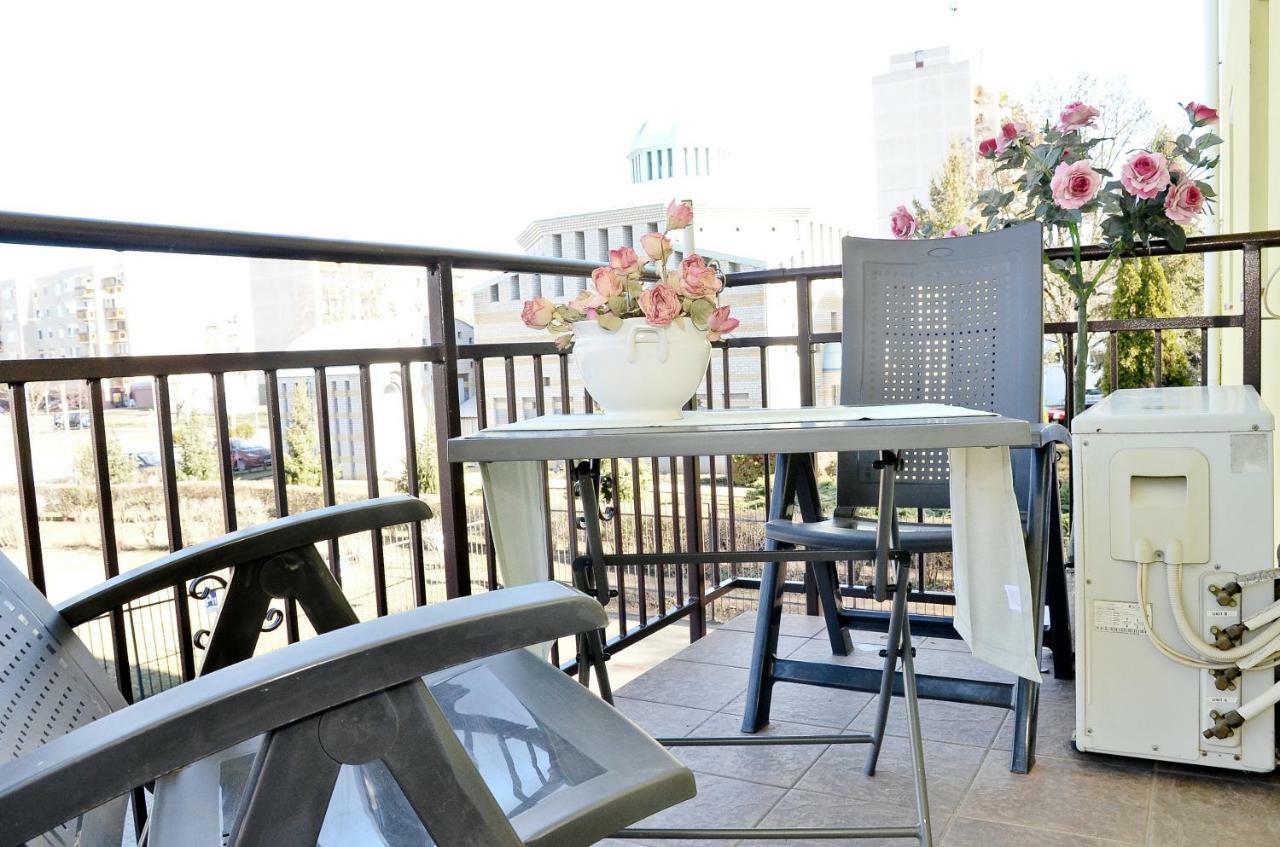 Romantic Apartman Hajduszoboszlo Ngoại thất bức ảnh
